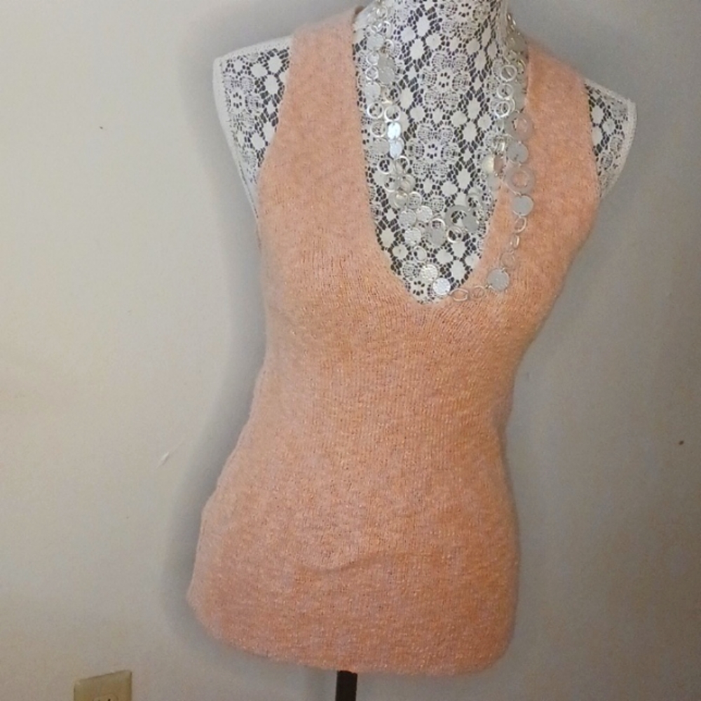 🌸Women's Gorgeous Pink/Peach FP V Neck Sweater Tank - Picture 9 of 10